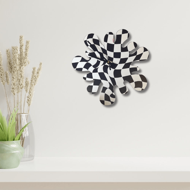 Wavy Checkered Blob Shaped Decorative Clock Silent Movement