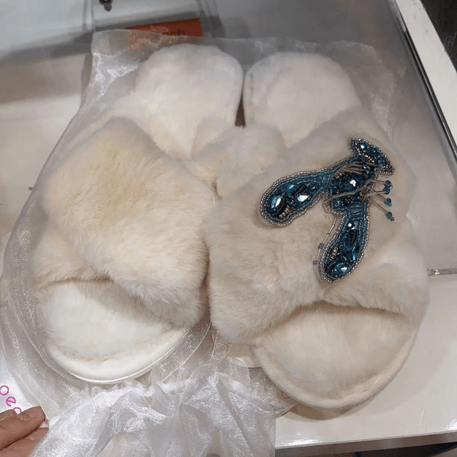  Large Jewelled Lobster Slippers in Cream/Blue