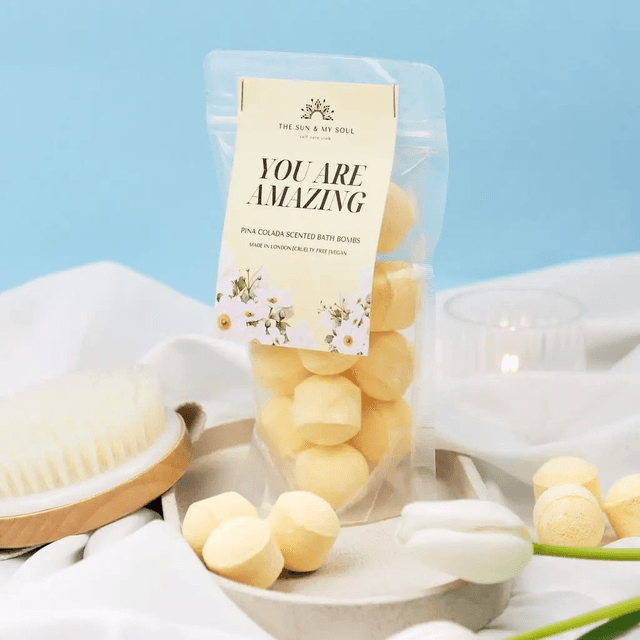 Amazing Pina Colada Mini Bath Bomb Gift | 15 Mini Bath Bomb Fizzers